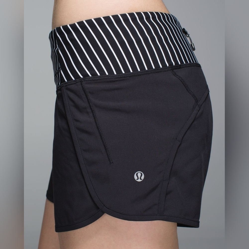 Lululemon Run Times Short 4-way Stretch Black Parallel Stripe White Black Size 4